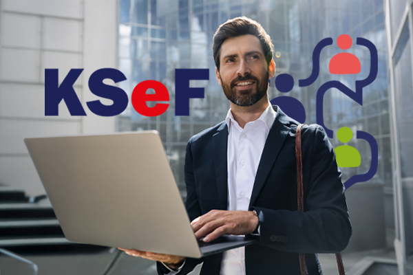 przedsiebiorca z laptopem