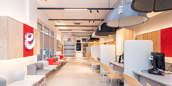 wnętrze salonu Energi w którym można aktywować eFakturę osobiście