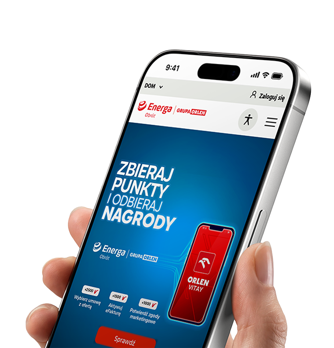 Wtyczka włożona do kontaktu na zielonym tle.